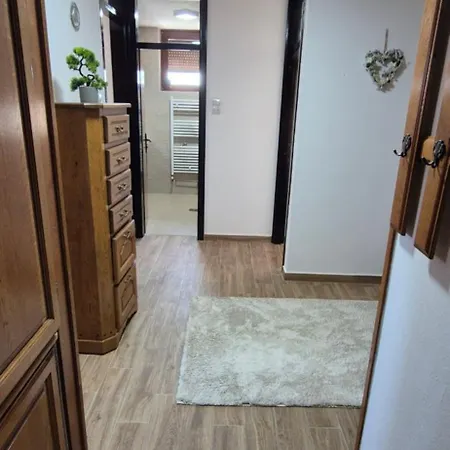 Stan Na Dan Teslic Centar 2 Apartment Exterior photo
